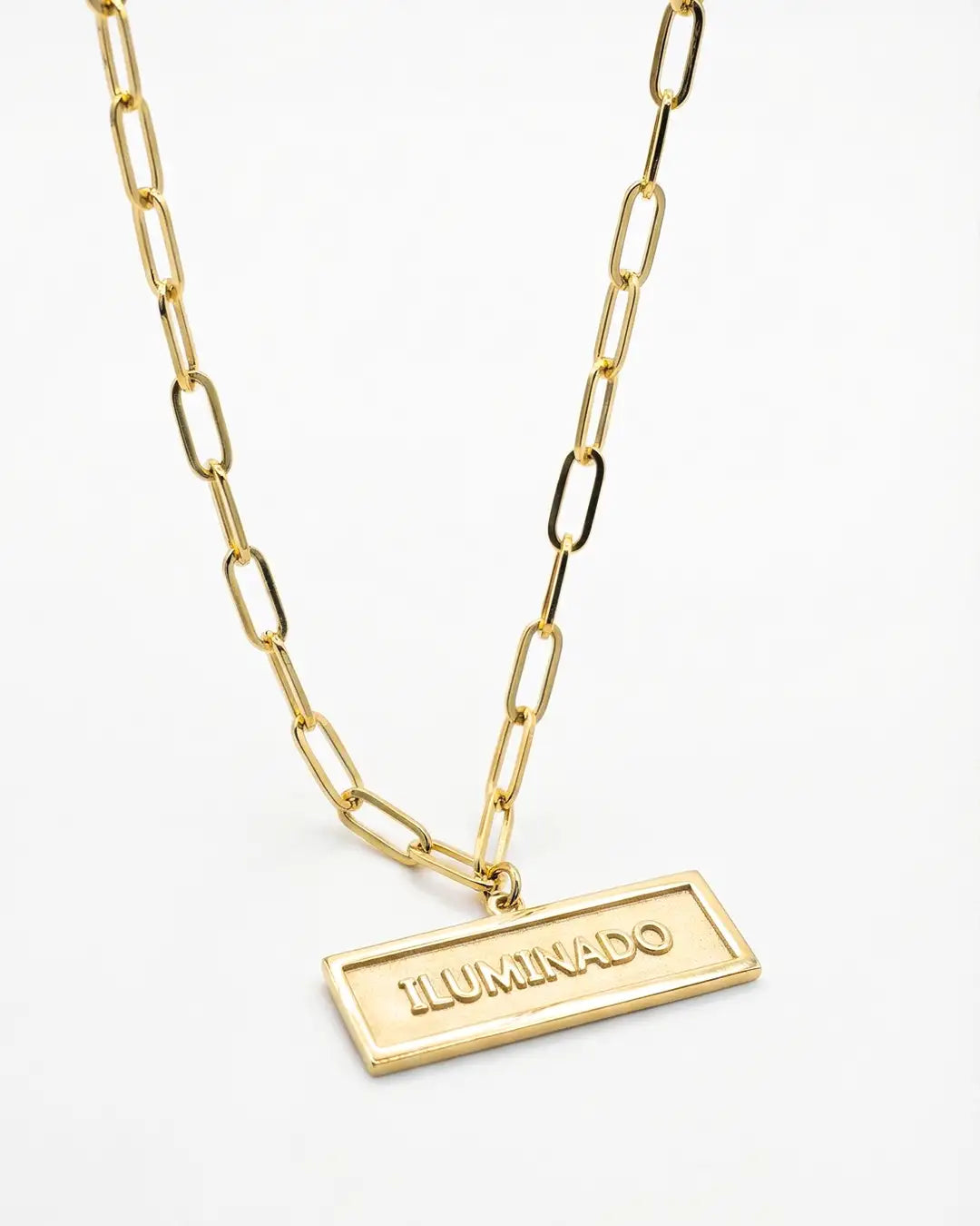 Charles Oliveira Illuminado Kolye