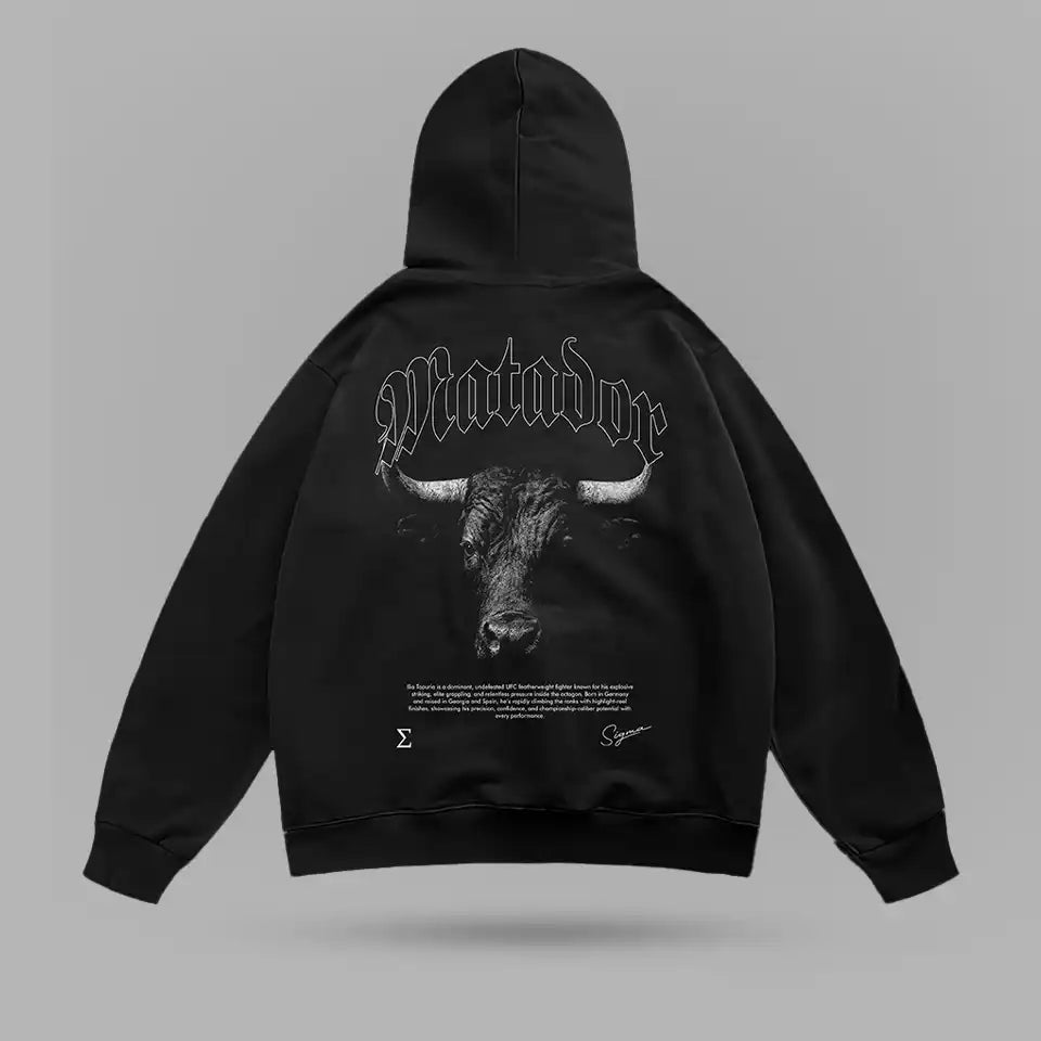 Ilia Topuria Matador Oversize Hoodie – ön görünüm