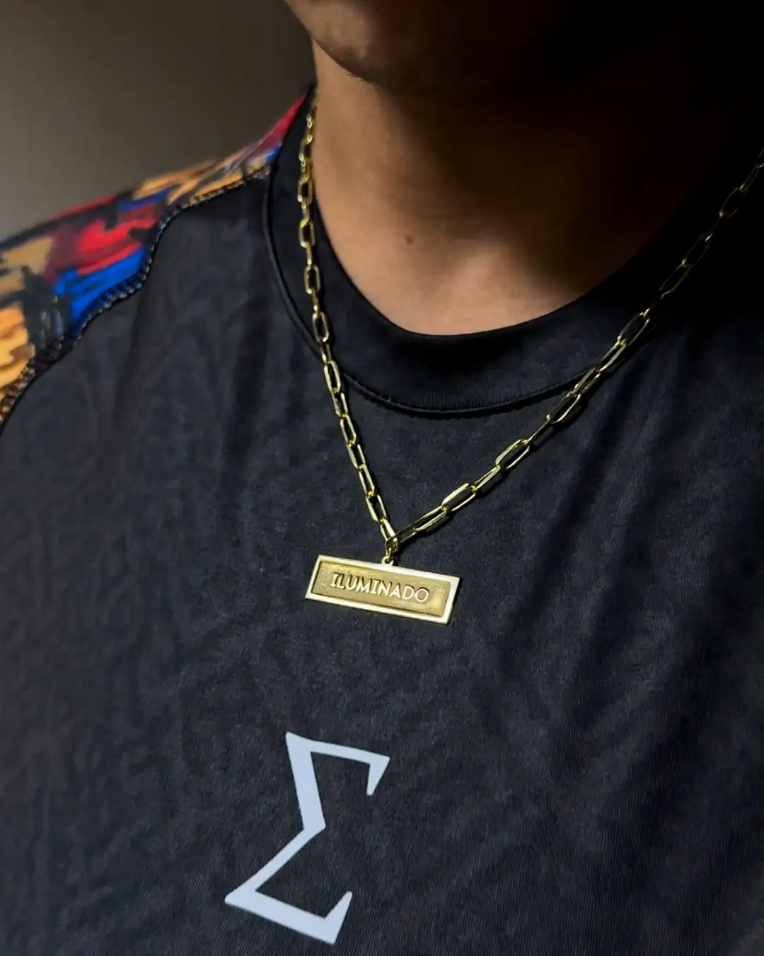 Charles Oliveira Illuminado Kolye